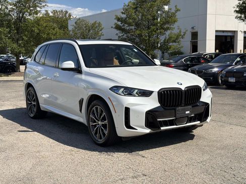 Certified 2024 BMW X5 xDrive40i w/ M Sport Package AWD/4WD image 3