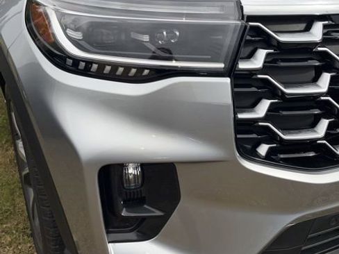 Used 2025 Ford Explorer Platinum w/ Ultimate Package image 35