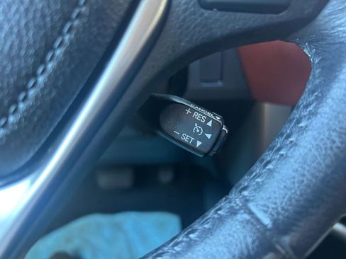 Used 2013 Toyota RAV4 Limited image 19