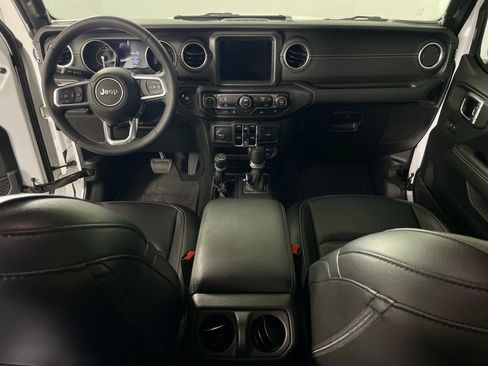 Used 2023 Jeep Wrangler Sahara image 24