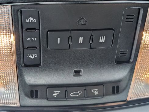 Used 2024 Dodge Durango GT image 35