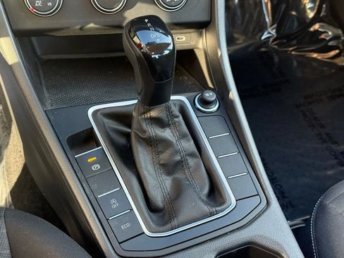 Used 2023 Volkswagen Jetta S image 19