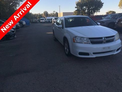 Used 2012 Dodge Avenger SXT image 5