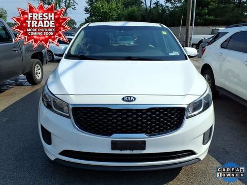Used 2016 Kia Sedona L FWD image 3