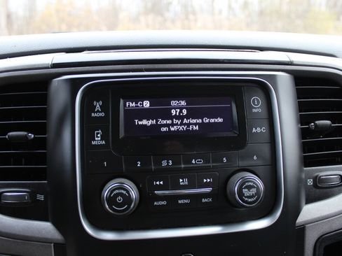 Used 2016 RAM 1500 ST w/ SXT Appearance Group image 27