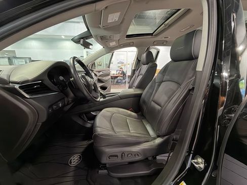 Used 2021 Buick Enclave Avenir w/ Avenir Technology Package FWD image 11