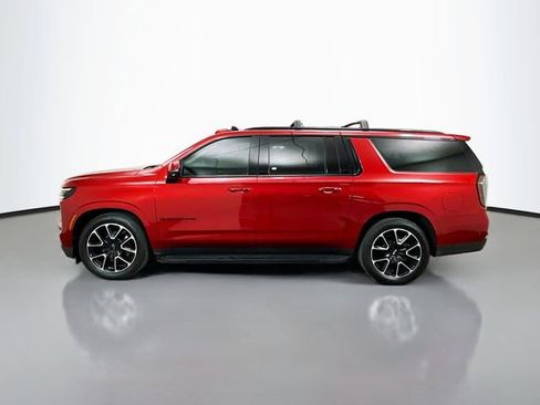 Used 2025 Chevrolet Suburban RST w/ RST Capability Package AWD/4WD image 4