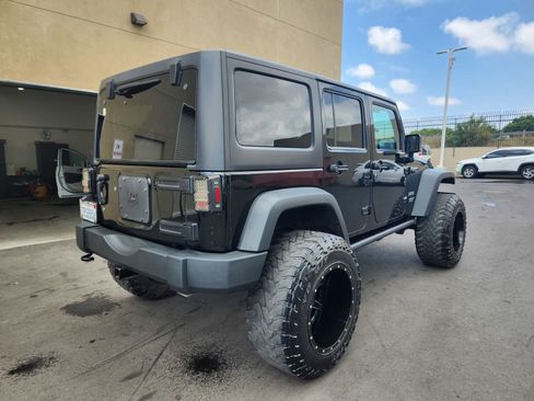 Used 2015 Jeep Wrangler Unlimited Sport w/ Quick Order Package 24S AWD/4WD image 7