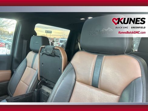 Used 2020 Chevrolet Silverado 1500 High Country w/ Technology Package image 16