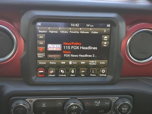 Used 2023 Jeep Gladiator Rubicon w/ LED Lighting Group image 26