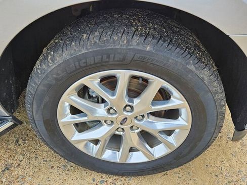 Used 2020 Ford Expedition XLT w/ Equipment Group 202A image 18