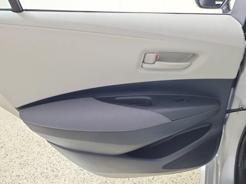 Used 2025 Toyota Corolla LE FWD image 14