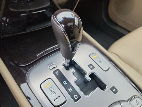 Used 2009 Hyundai Genesis 3.8 w/ Technology Pkg 4 image 15