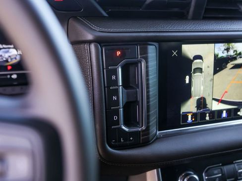 Used 2024 GMC Yukon XL Denali w/ Max Trailering Package image 18