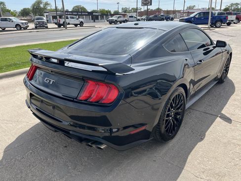 Used 2019 Ford Mustang GT Premium w/ GT Performance Package RWD image 8
