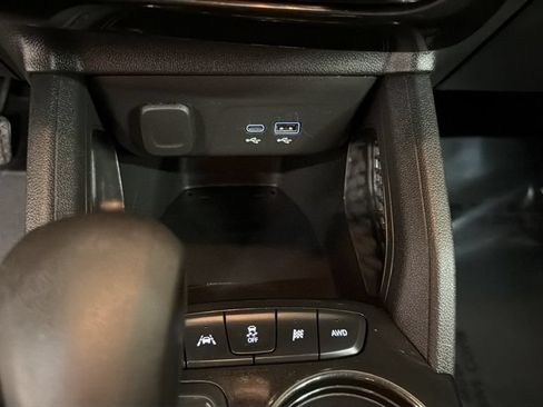 Used 2025 Chevrolet TrailBlazer LT AWD/4WD image 20