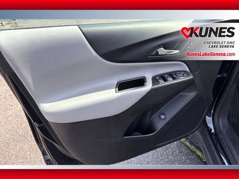 Used 2024 Chevrolet Equinox LT AWD/4WD image 13