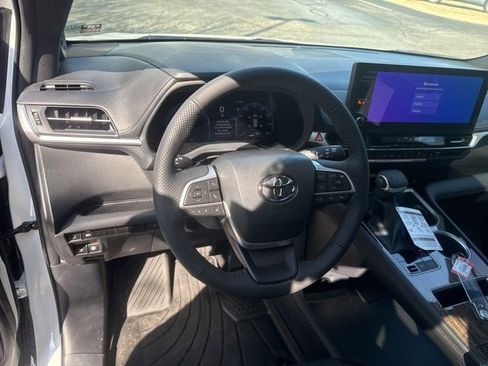 New 2026 Toyota Sienna Limited image 14