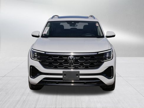 Certified 2024 Volkswagen Atlas SEL Premium R-Line image 2