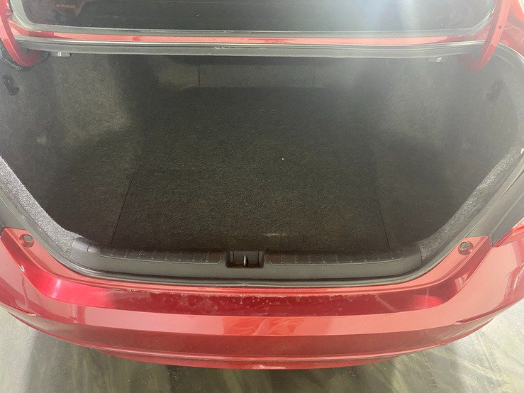 Used 2018 Honda Accord EX-L image 16