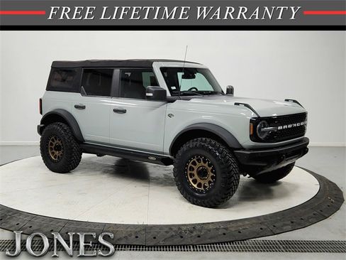 Used 2022 Ford Bronco Wildtrak image 1