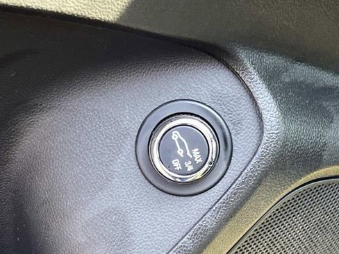 Used 2024 Chevrolet TrailBlazer RS w/ Convenience Package image 18