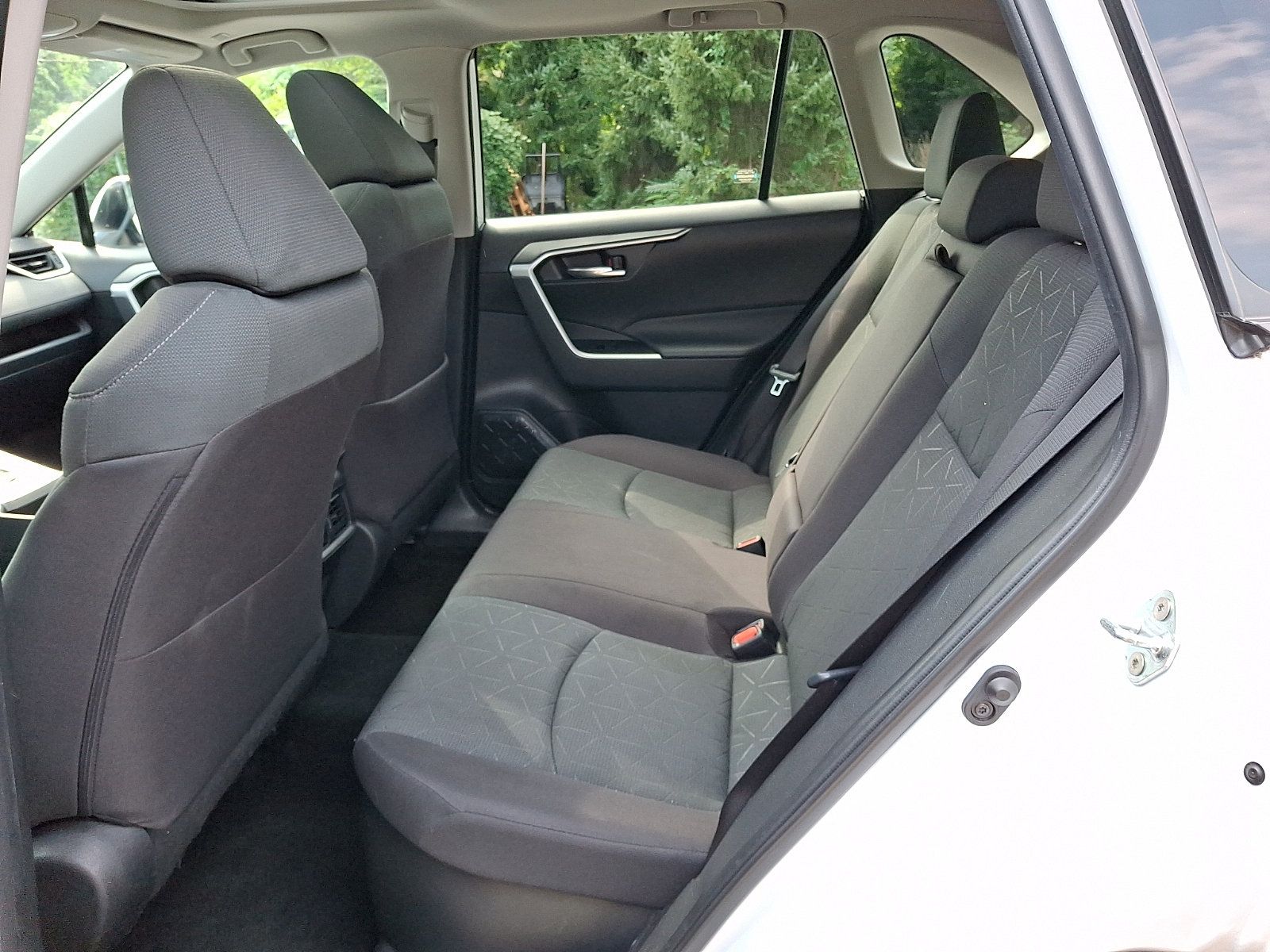 Used 2024 Toyota RAV4 XLE w/ Convenience Package AWD/4WD image 10