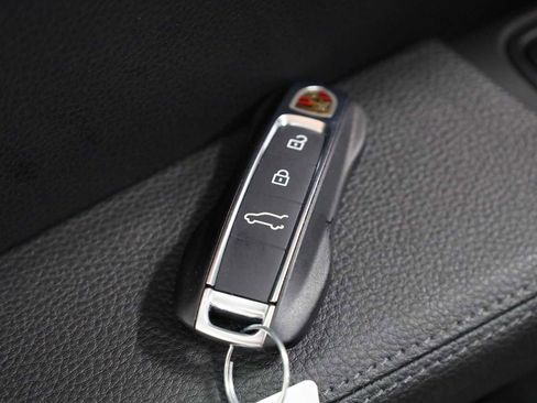 Certified 2024 Porsche Cayenne Coupe image 43