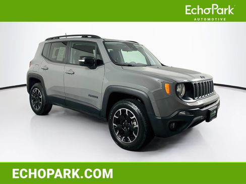 Used 2023 Jeep Renegade Latitude AWD/4WD image 1