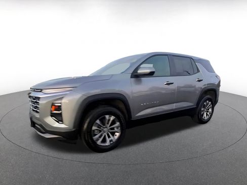 Used 2025 Chevrolet Equinox LT image 8