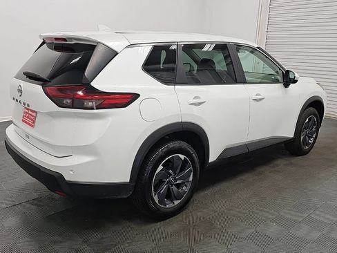 Used 2025 Nissan Rogue SV FWD image 9