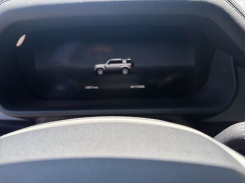 Used 2024 Land Rover Defender 110 S image 7