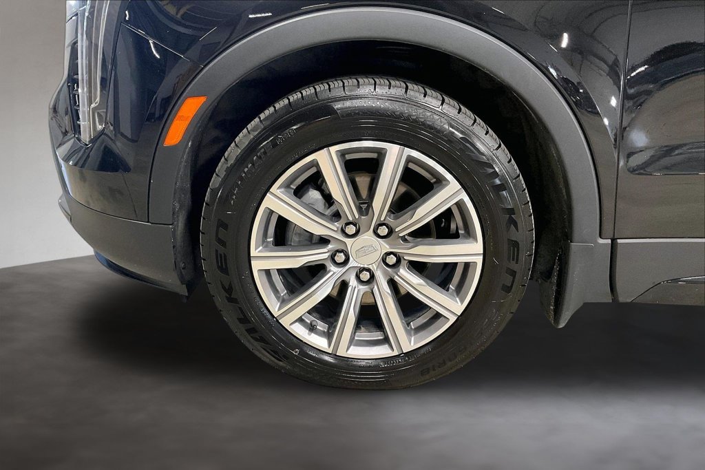 Used 2023 Cadillac XT4 Sport w/ Cold Weather Package AWD/4WD image 35