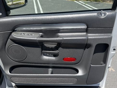 Used 2004 Dodge Ram 1500 Truck 2WD Regular Cab image 14