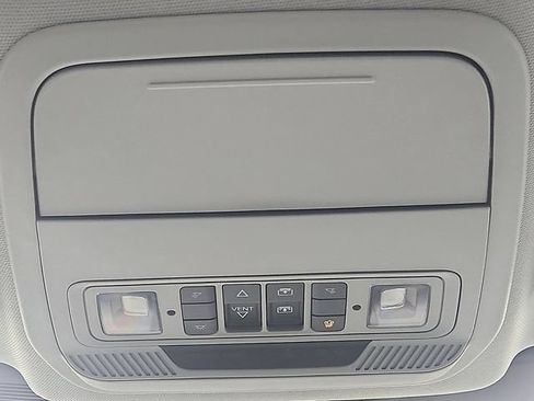 Certified 2022 Ford Explorer XLT w/ Equipment Group 202A AWD/4WD image 19