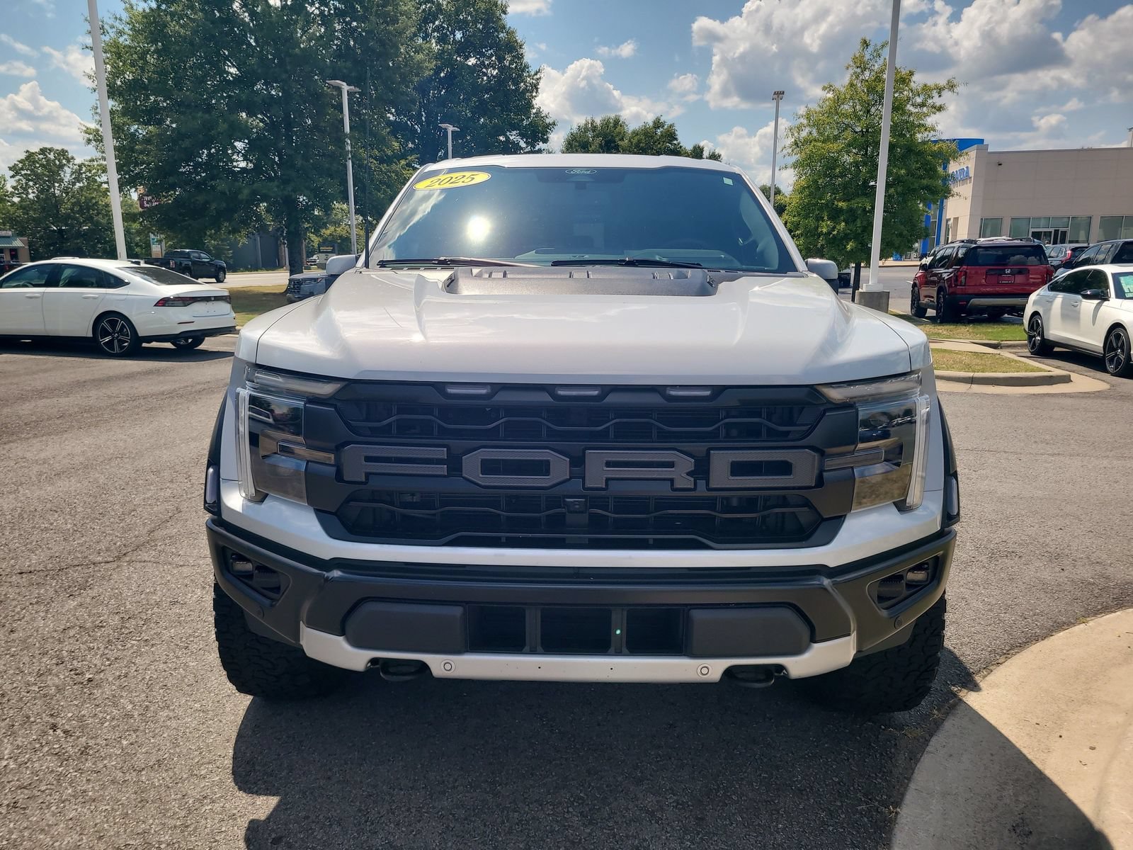 Used 2025 Ford F150 Raptor AWD/4WD image 8