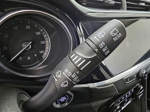 Used 2022 Buick Encore GX Select FWD image 35