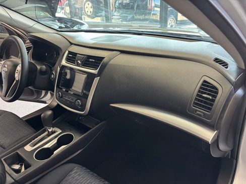 Used 2016 Nissan Altima 2.5 S w/ Power Driver Seat Package FWD image 14
