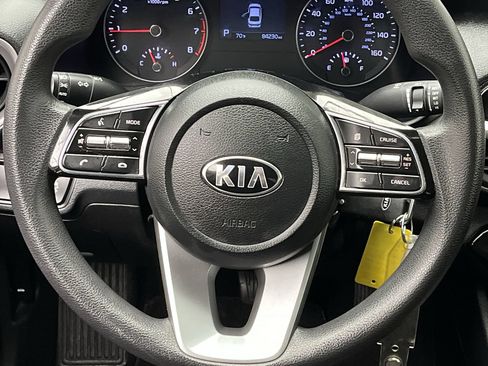 Used 2019 Kia Forte LXS FWD image 11