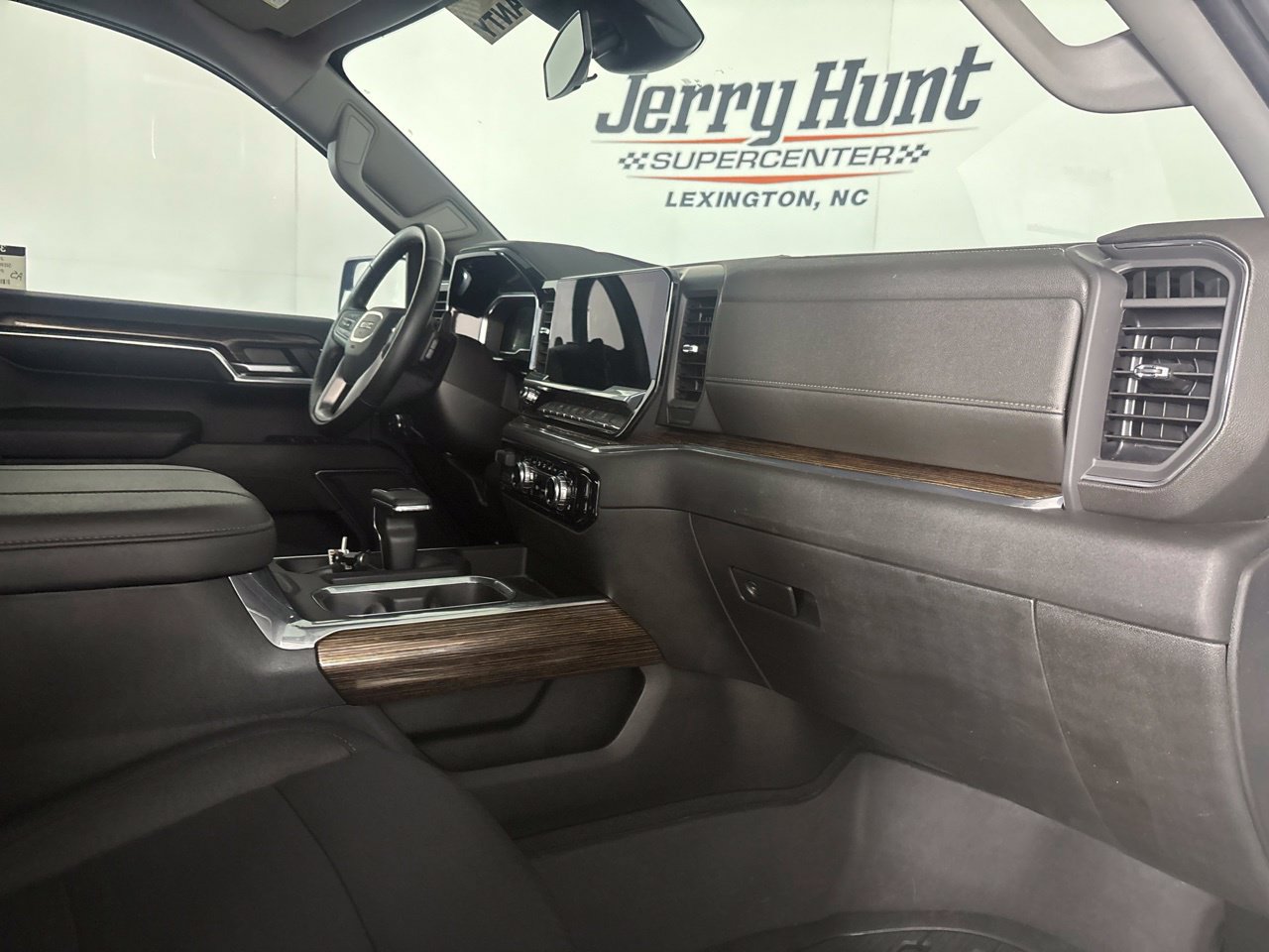 Used 2023 GMC Sierra 1500 Elevation AWD/4WD image 32