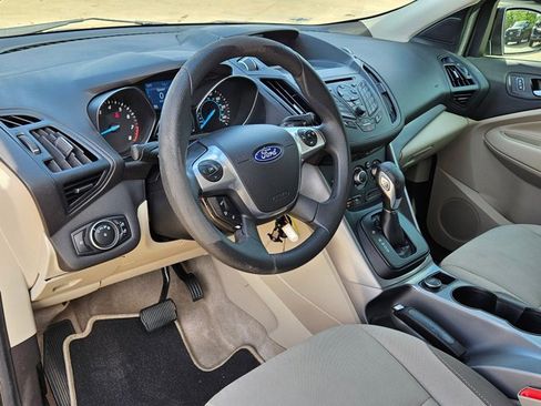 Used 2015 Ford Escape SE image 10