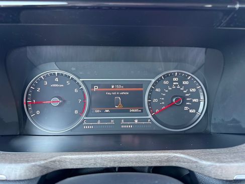 Certified 2022 Kia Sorento S w/ Panoramic Sunroof Package AWD/4WD image 28