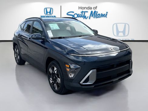 Used 2025 Hyundai Kona SEL image 1