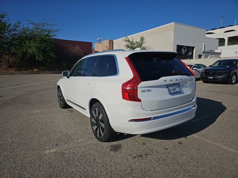 Used 2023 Volvo XC90 T8 Ultimate w/ Lounge Package AWD/4WD image 6