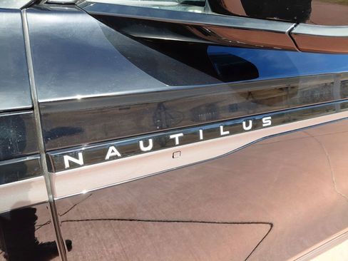 New 2026 Lincoln Nautilus Reserve AWD/4WD image 5