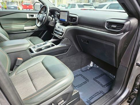 Used 2022 Ford Explorer Timberline w/ Timberline Technology Package image 9
