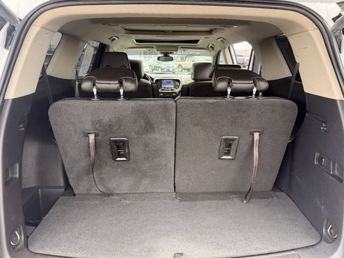 Used 2019 GMC Acadia Denali w/ Technology Package AWD/4WD image 10