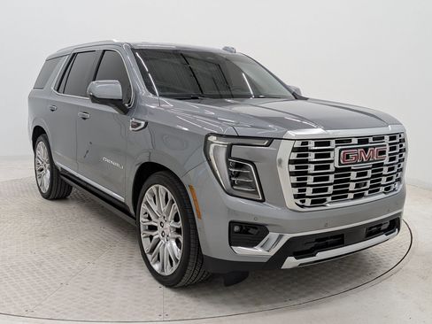 Used 2026 GMC Yukon Denali w/ Denali Reserve Package image 7