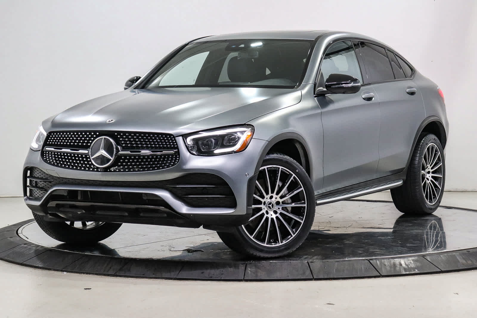 Used 2022 Mercedes-Benz GLC 300 4MATIC Coupe image 1