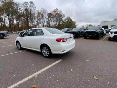 Used 2013 Toyota Corolla LE image 12